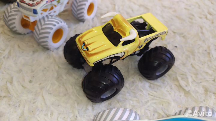 Машинки Monster Jam