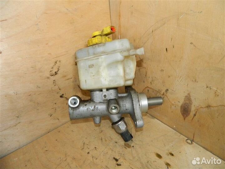 Главный тормозной цилиндр Volkswagen Touareg 7LA