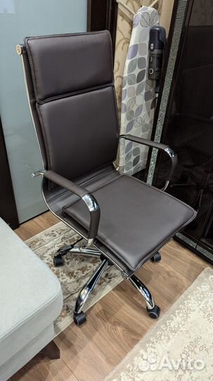 Кресло руководителя College CLG-617