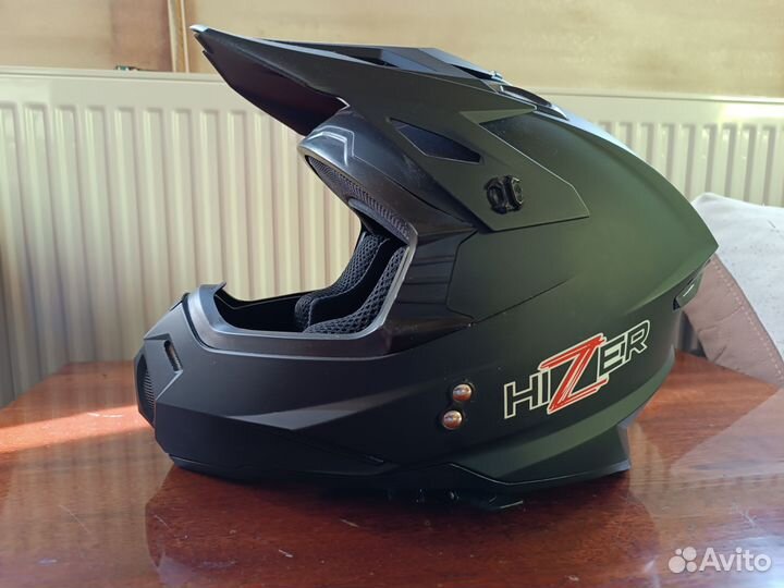 Мотокроссовый шлем