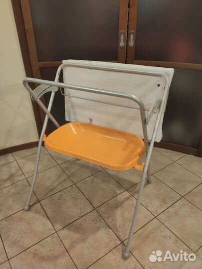 Пеленальный столик с ванночкой