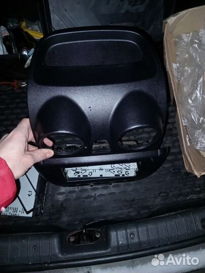 Передняя консоль granta