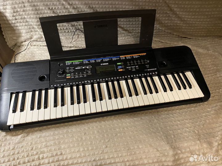 Yamaha psr-e243