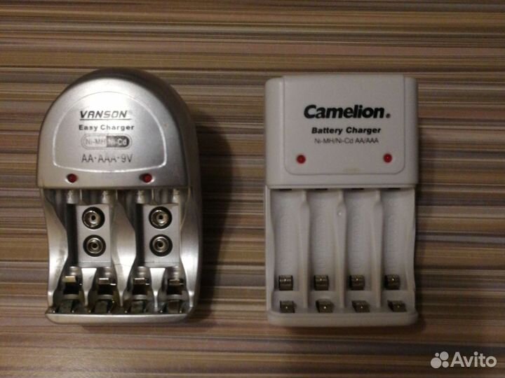 Зарядное устройство для пальчиковых аккумуляторов