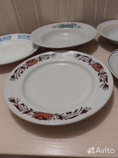 Посуда тарелки разные