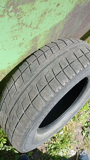 Bridgestone Blizzak DM-V1 205/70 R15