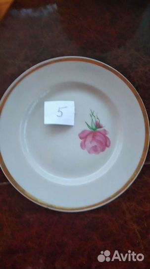 Тарелки плоские, разные