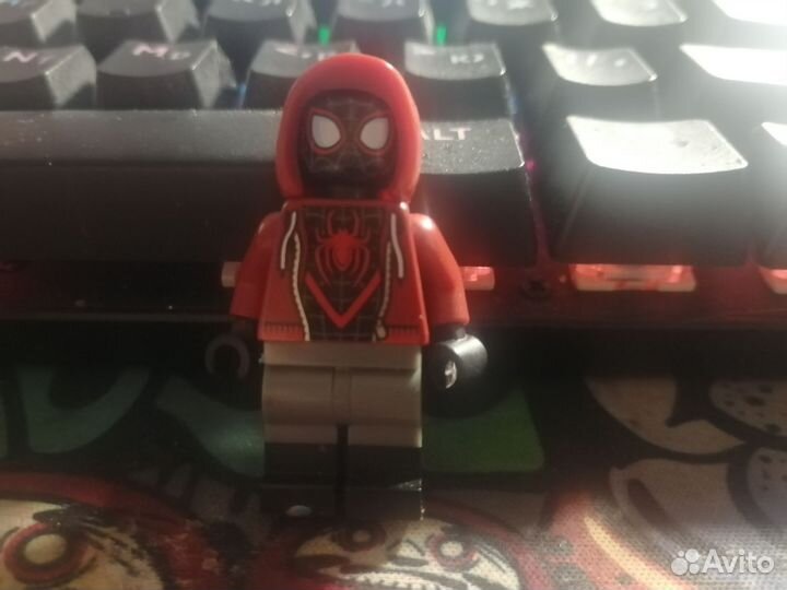 Lego marvel минифигурки