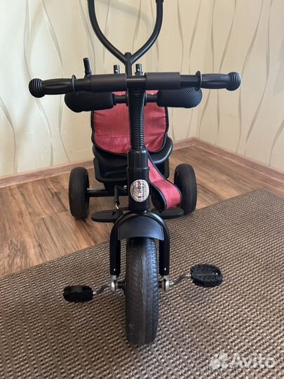 Детский велосипед с ручкой