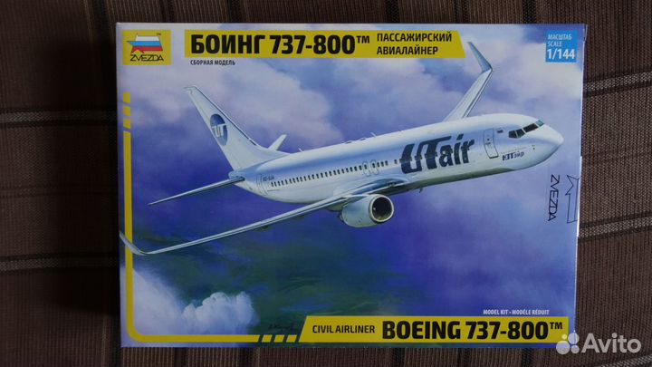 Boeing-737 8 / 7 1/144 Revell Звезда и +доп декали
