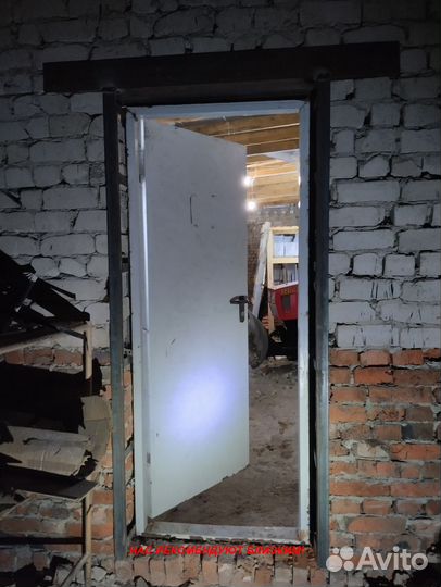 Тёплая дверь входная установка в подарок