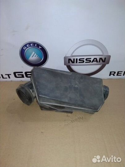 Резонатор воздушного фильтра Renault logan