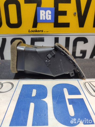 Дефлектор правый Opel Astra J хэтчбек A12XER 2012