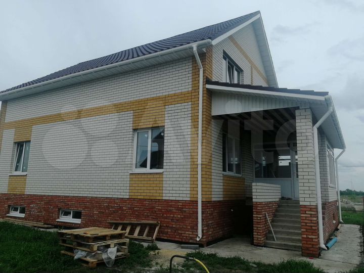 Дом 277,6 м² на участке 8,5 сот.