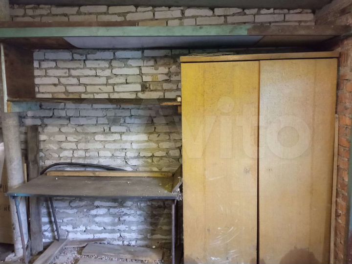 Гараж, > 30 м²