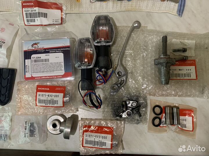 Honda cbr1100xx запчасти