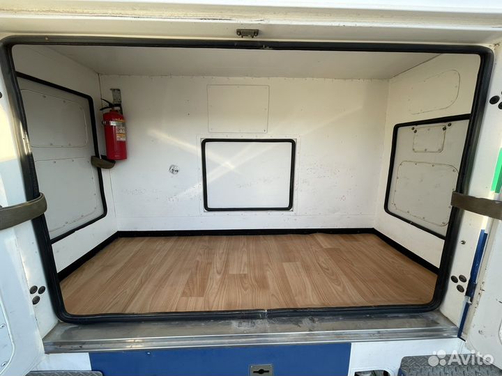 Альковный Isuzu Elf, 1993