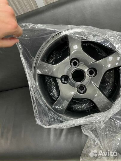 Диски литые KIA/huinday новые оригинал 4*100R15