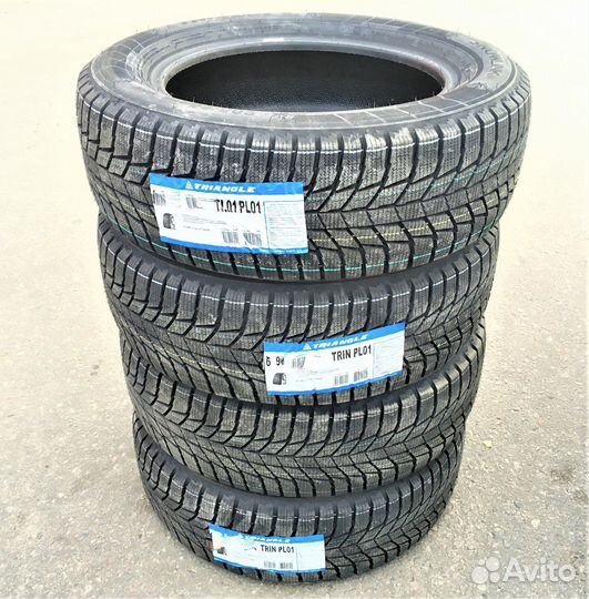Triangle PL01 235/40 R18