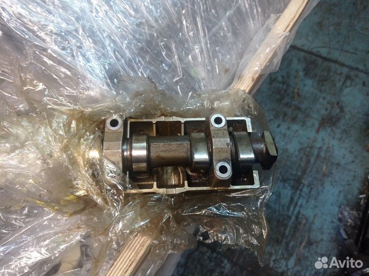 Распредвал впускной для BMW 5-serie E60/E61