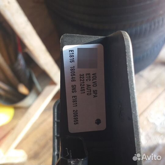 Педаль газа volvo хс 90