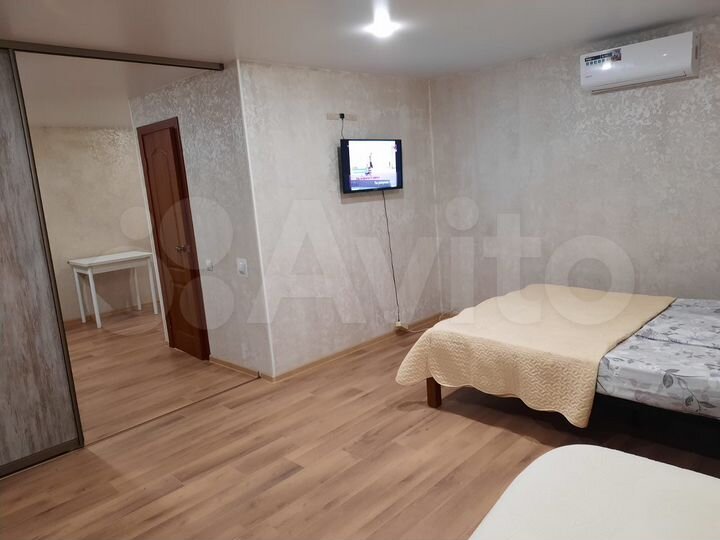 Комната 42 м² в 2-к., 2/2 эт.