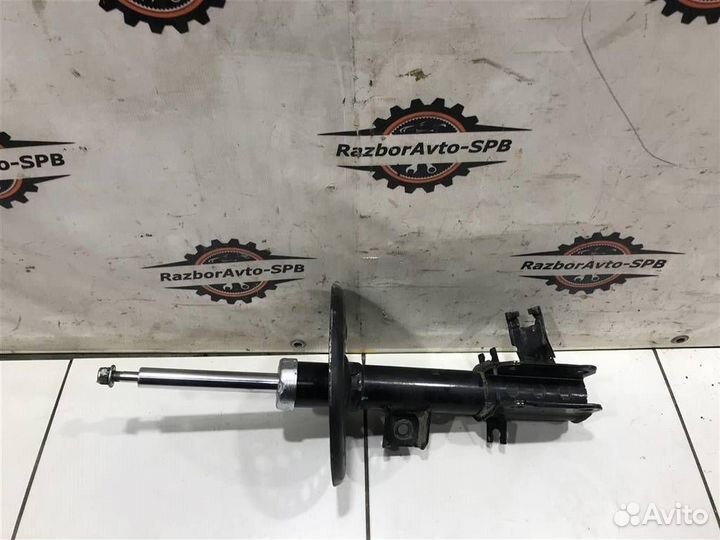 Амортизатор передний правый Nissan Teana J32 2008