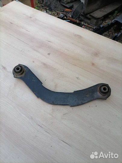 Рычаг задний поперечный Mitsubishi Lancer 9