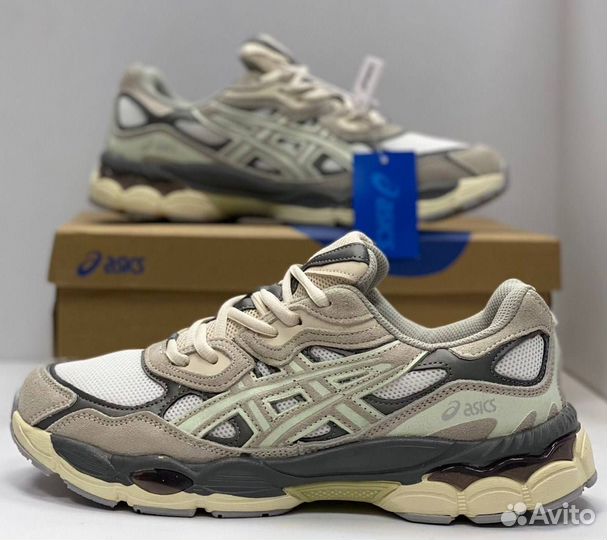 Кроссовки asics