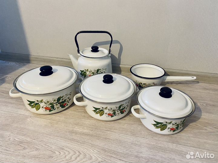 Комплект эмалировонной посуды 5 предметов
