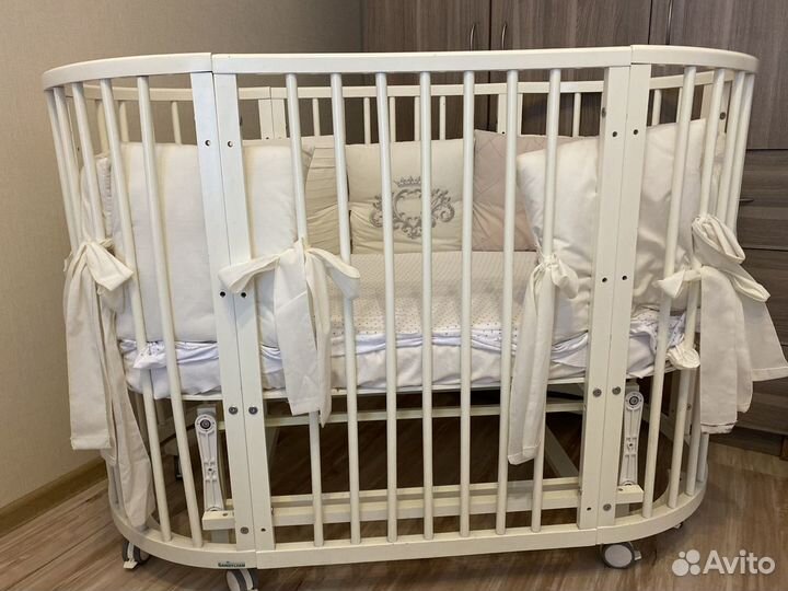 Детская кроватка с маятником Бэтти Gandylyan белая