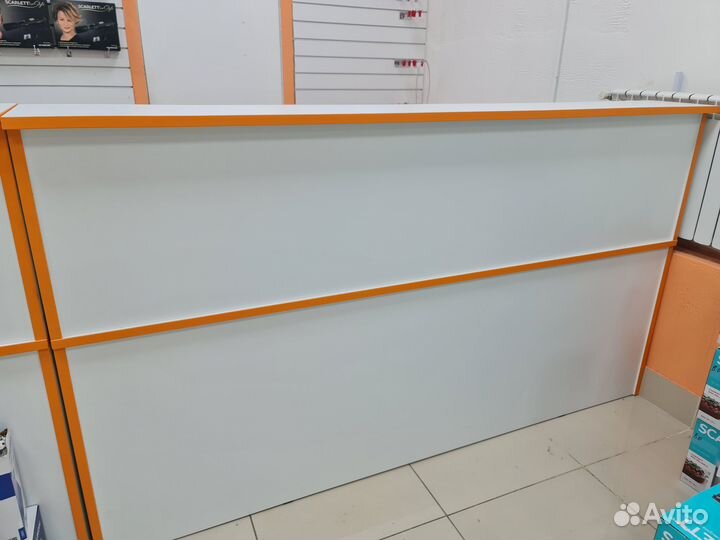 Стойка ресепшн