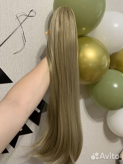 Хвост на заколке