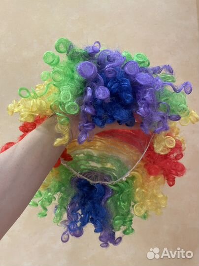 Парик на клоуна