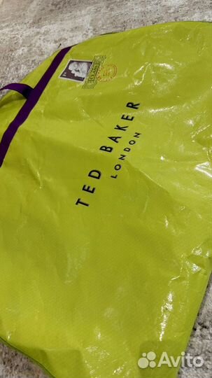 Золотая куртка ted baker