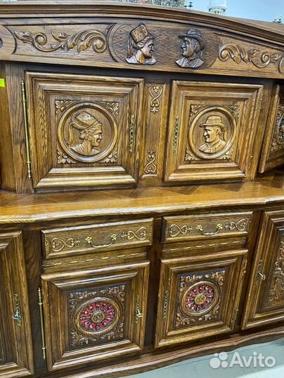 Старинный буфет в бретонском стиле