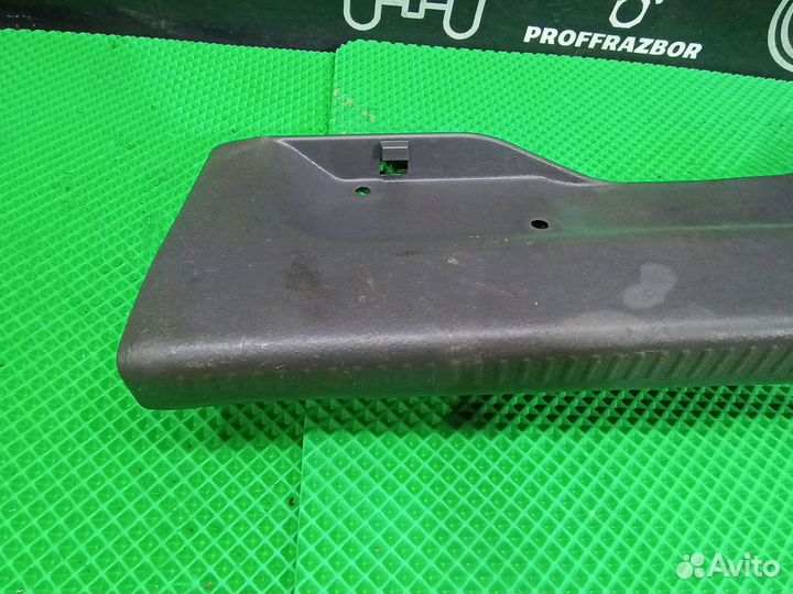 Накладка замка багажника Mitsubishi Lancer 9