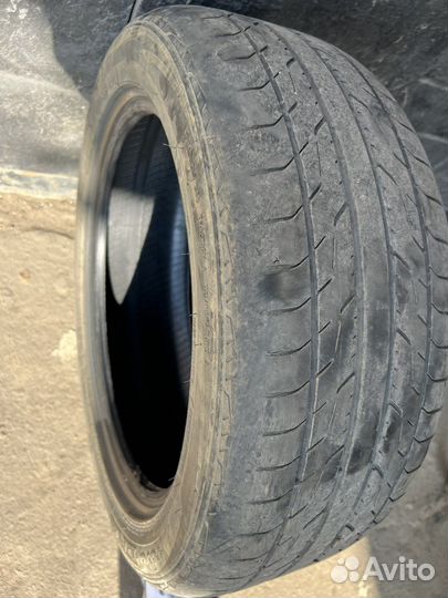 Toyo DRB 215/50 R17 91V