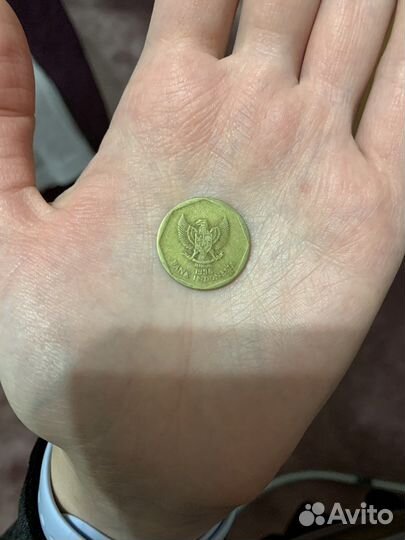 Монета 100 рупий 1996 года