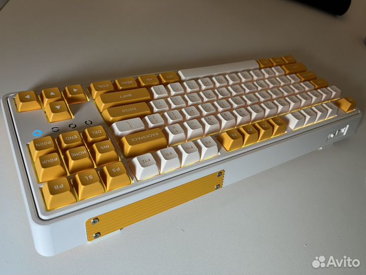 Клавиатура (купи пожалуйста)