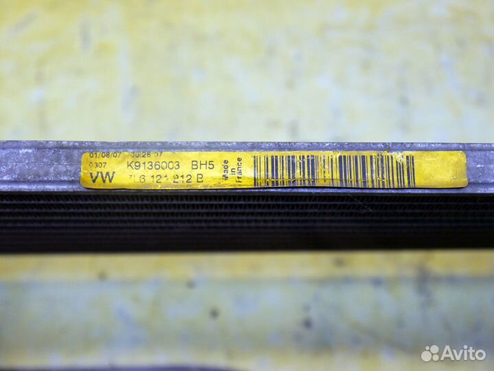 Дополнительный радиатор Туарег Ауди Q7 7L6121212B