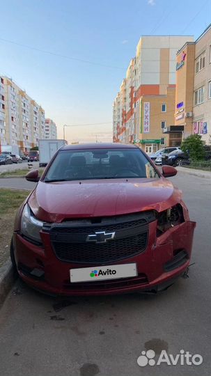 Chevrolet Cruze 1.6 МТ, 2010, битый, 157 000 км