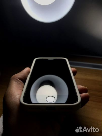 iPhone SE (2020), 128 ГБ
