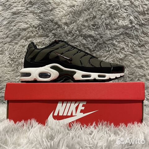 Nike air max plus olive green hotsell