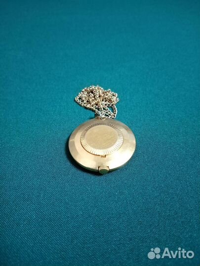 Часы кулон чайка СССР позолоченные