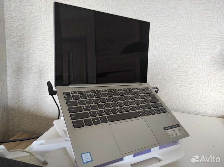 Lenovo yoga s730