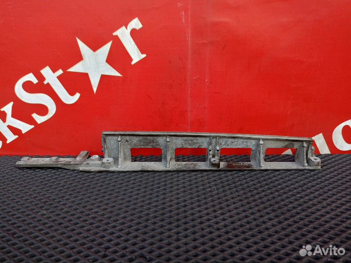 Подножка левая 2020г. Daf XF106