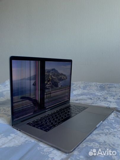 Macbook pro 15 touch bar