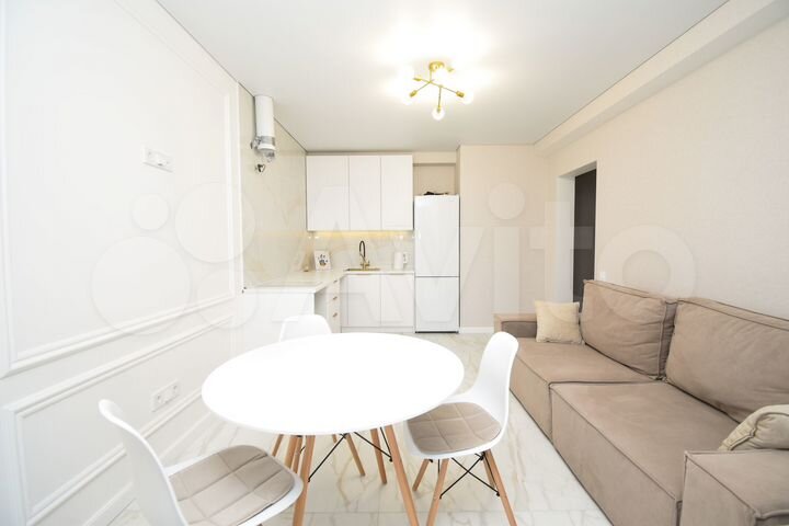 2-к. квартира, 64 м², 1/15 эт.