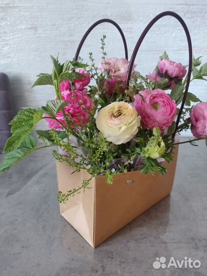 Композиции и букеты из садовых цветов